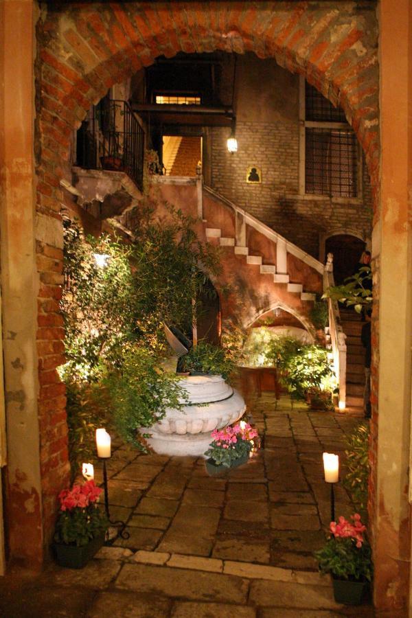 Residence Odoni Venesia Bagian luar foto